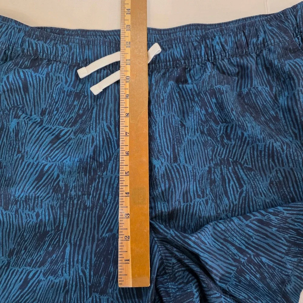 The North Face Printed Action 2.0 Shorts Men XL Blue FlashDry Stretch Drawstring